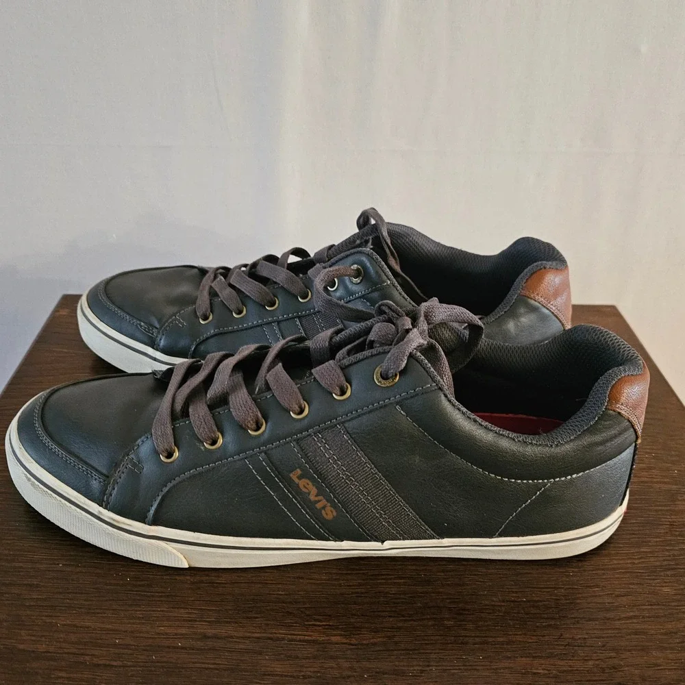 Levis Mens Turner Synthetic Leather Sneakers Charcoal Grey  518370K36 Size 13